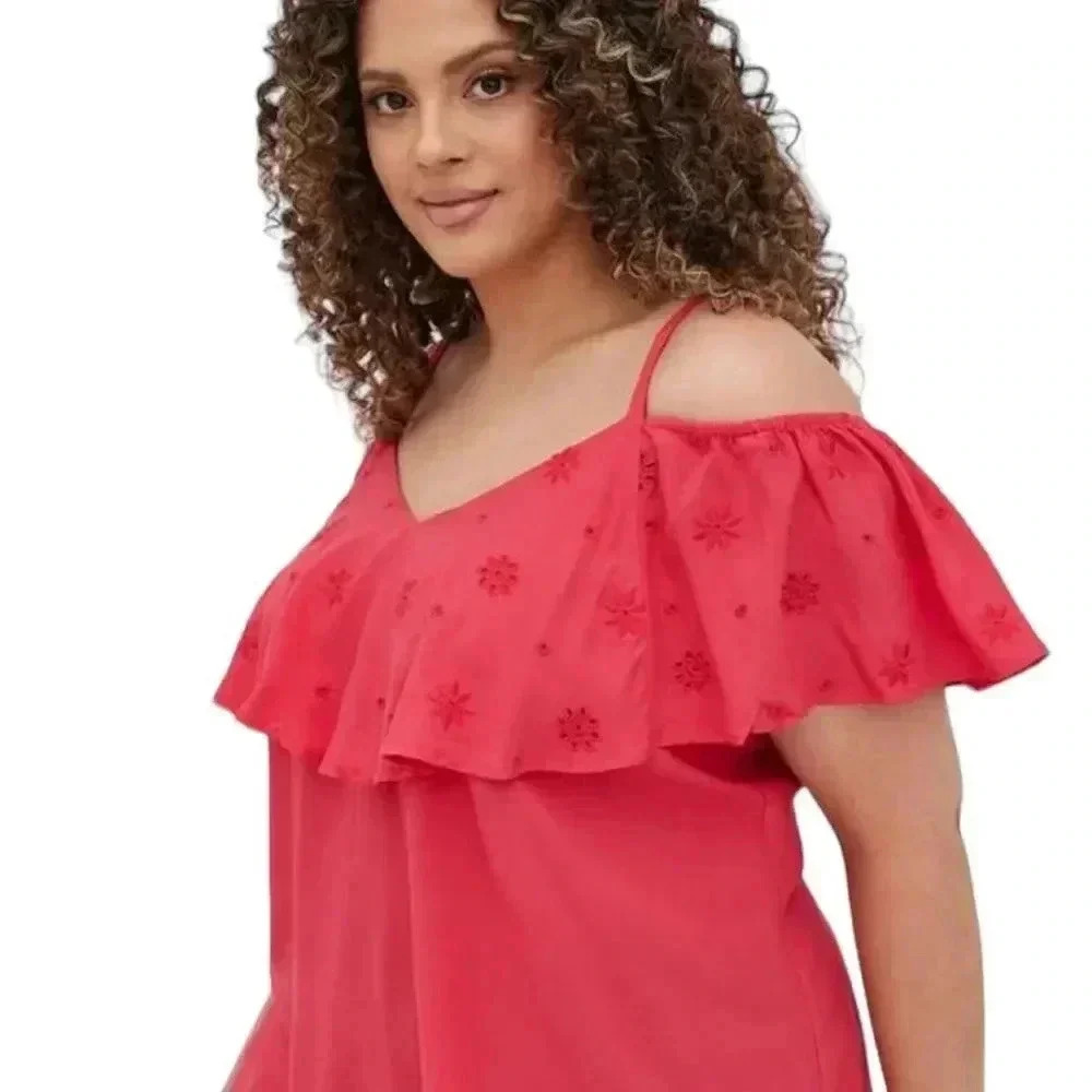 Torrid magenta embroidered challis cold shoulder top size 3-3X/22-24